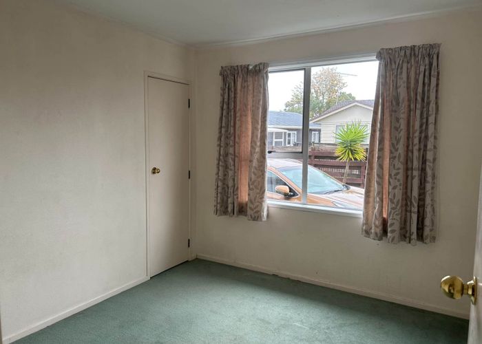  at 1/34 Darren Crescent, Half Moon Bay, Manukau City, Auckland