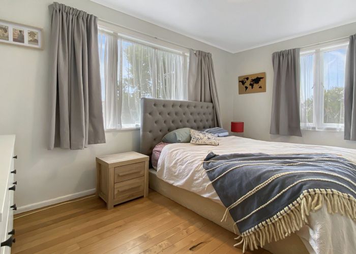  at 86 Sylvan Crescent, Te Atatu South, Auckland