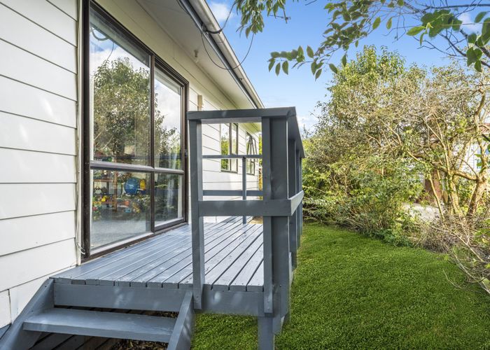  at 2/70 Pomaria Road, Henderson, Waitakere City, Auckland