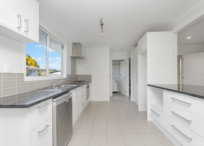  at 41 Tabitha Crescent, Henderson, Auckland