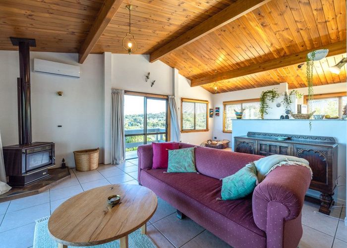  at 48 Jellicoe Parade, Surfdale, Waiheke Island