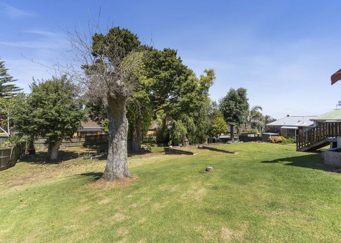  at 5 Kelvyn Grove, Hillpark, Auckland