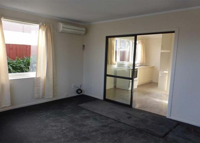  at 2/8 Stanmore Road, Linwood, Christchurch City, Canterbury