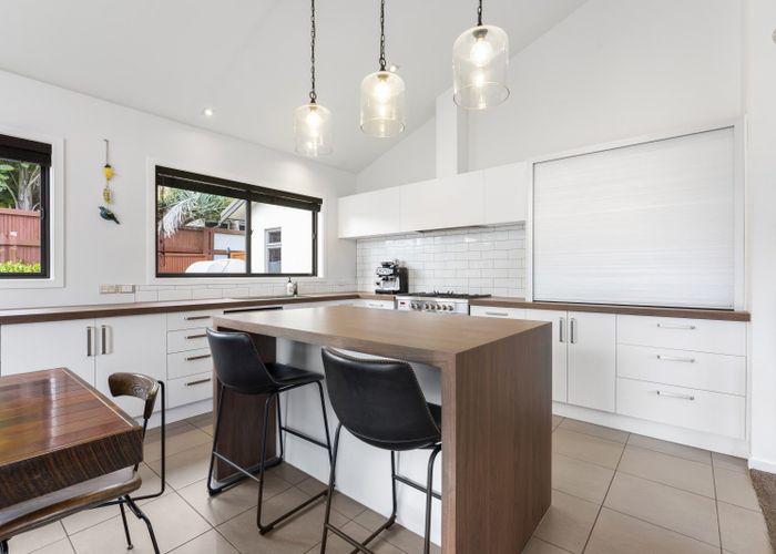  at 18 St Johns Heights, Otamatea, Whanganui