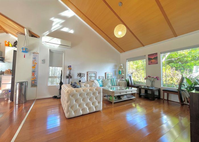  at 89 Glendhu Road, Glenfield, North Shore City, Auckland