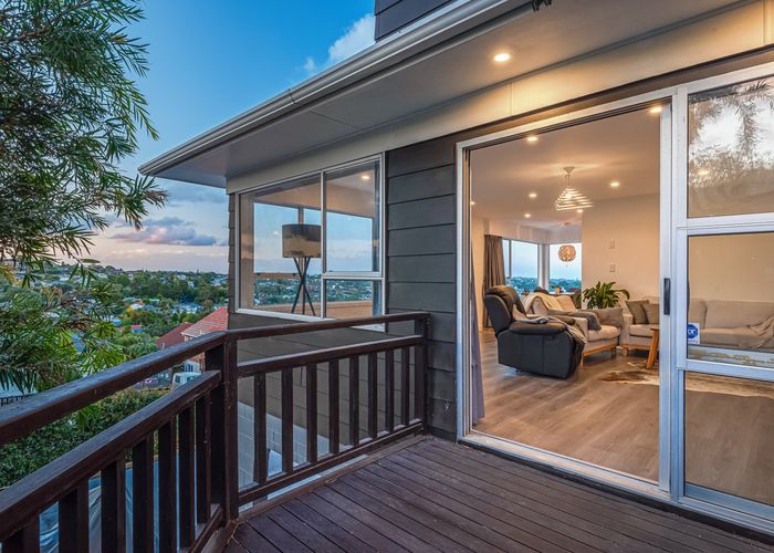  at 1/43 Shanaway Rise, Hillcrest, Auckland