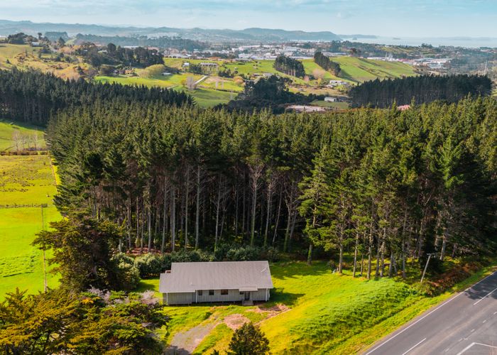  at 43 Spur Road, Stillwater, Silverdale