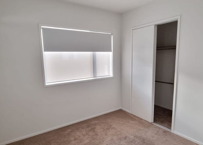  at Granny Flat/3  Ascent Street, Flat Bush, Manukau City, Auckland