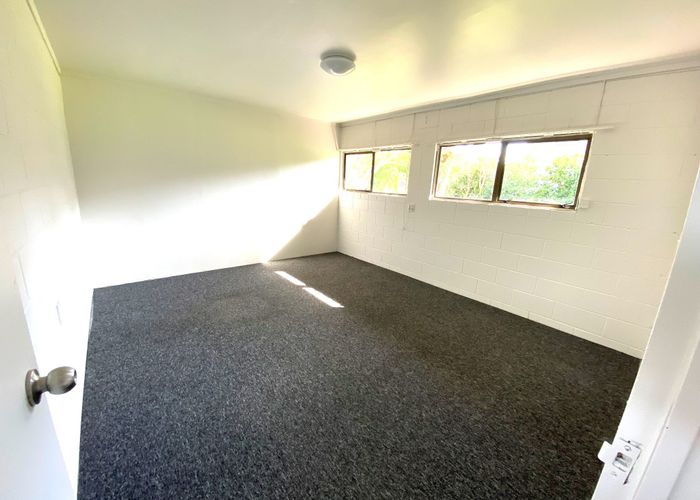  at 11 Birman Close, Half Moon Bay, Auckland