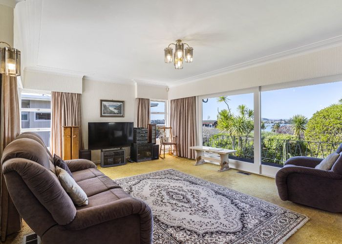  at 15 McBreen Avenue, Northcote, Auckland