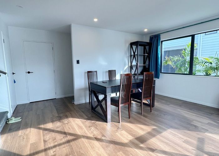  at 49D Royal View Rd, Te Atatu South, Waitakere City, Auckland