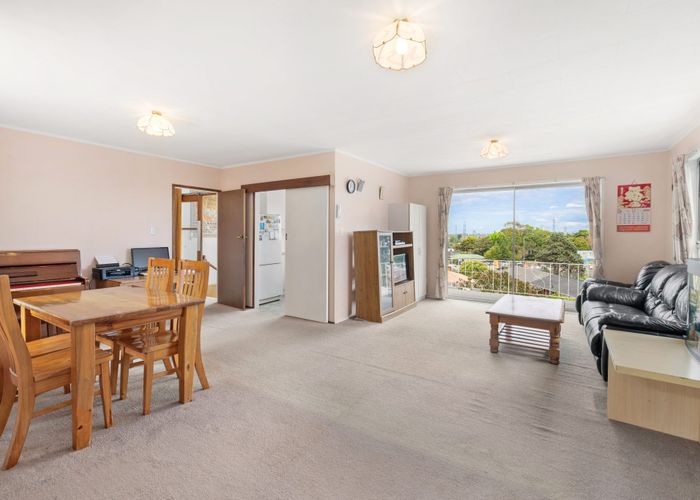 at 8 Chevis Place, Pakuranga, Manukau City, Auckland