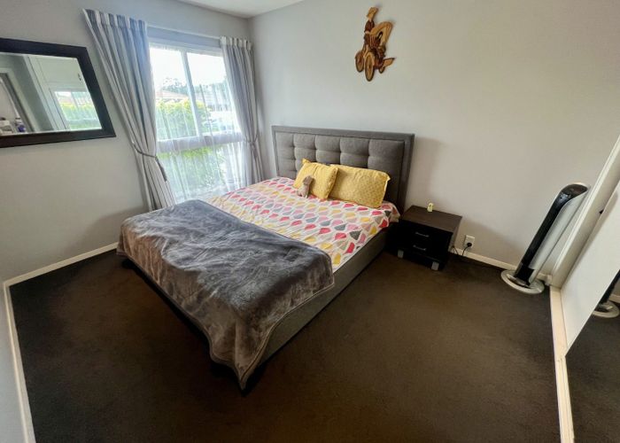  at 2/5 Sarabande Avenue, Redwood, Christchurch City, Canterbury