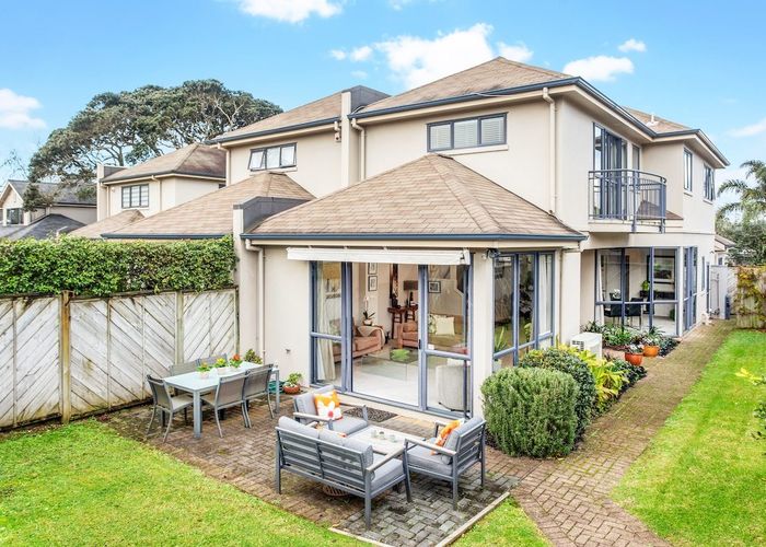  at 8 Canterbury Park Lane, Ellerslie, Auckland