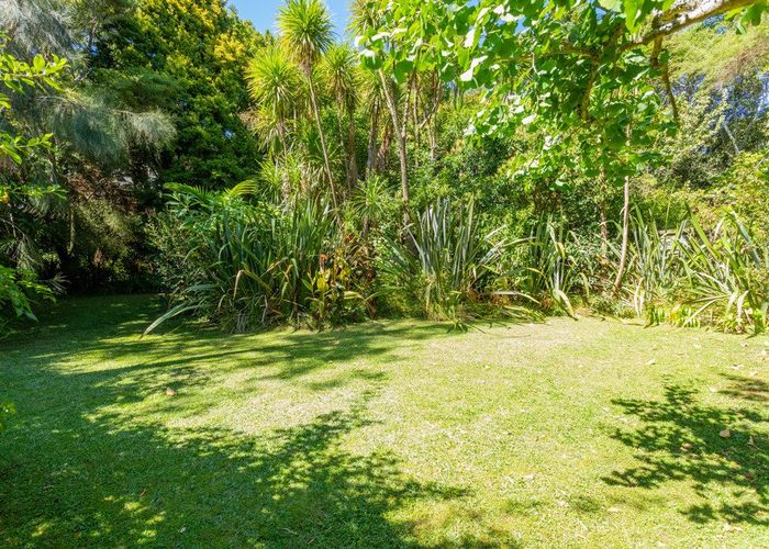  at 19 West Lynn Road, Titirangi, Auckland