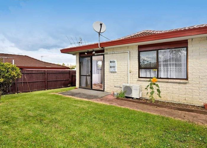  at 5/54 Nikau Street, New Lynn, Auckland