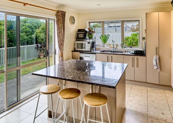  at 31 Sumner Terrace, Aotea, Porirua, Wellington
