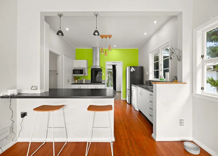  at 36 Forest Lake Road, Forest Lake, Hamilton, Waikato