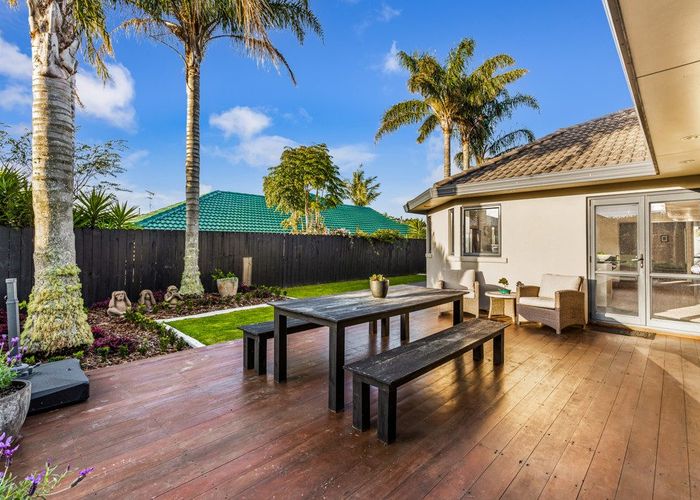  at 87 Te Wharau Drive, Greenhithe, North Shore City, Auckland