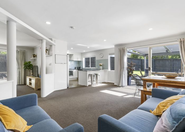  at 1/13 Perendale Close, Somerville, Manukau