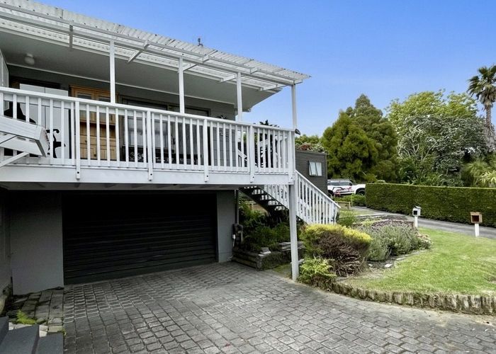  at 1/3 Leith Way, Rothesay Bay, North Shore City, Auckland