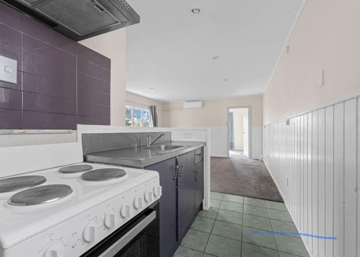  at 11 Netherlands Avenue, Kelston, Auckland