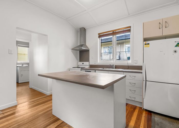  at 11 Fow Street, Hamilton City Central, Hamilton, Waikato