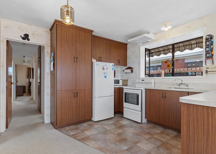  at 9 Lowry Avenue, Redwood, Christchurch City, Canterbury