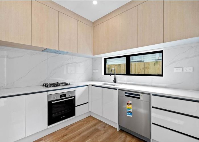  at 2/31 McLeod Road, Weymouth, Manukau City, Auckland