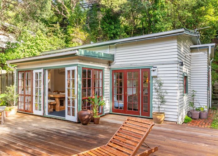  at 44 Gordon Road, Plimmerton, Porirua, Wellington