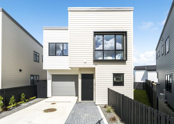  at 12 Whiteywood Street, Westgate, Waitakere City, Auckland