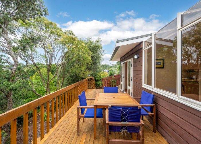  at 18 Gibson Place, Mellons Bay, Manukau City, Auckland