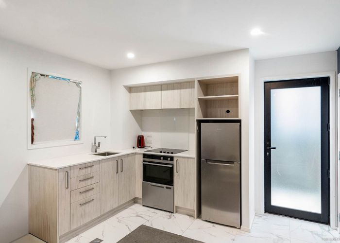  at 2/45 Vera Road, Te Atatu South, Waitakere City, Auckland