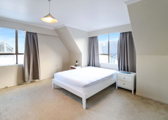  at 2/45 Whites Line West, Waiwhetu, Lower Hutt, Wellington