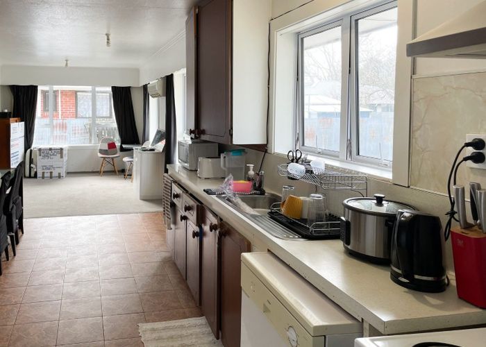  at 84 Nortons Road, Avonhead, Christchurch City, Canterbury
