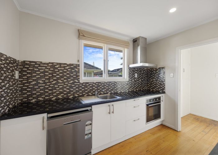  at 1/75 Kervil Avenue, Te Atatu Peninsula, Waitakere City, Auckland