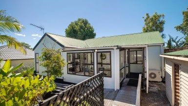  at 10 Arran Street, Avondale, Auckland