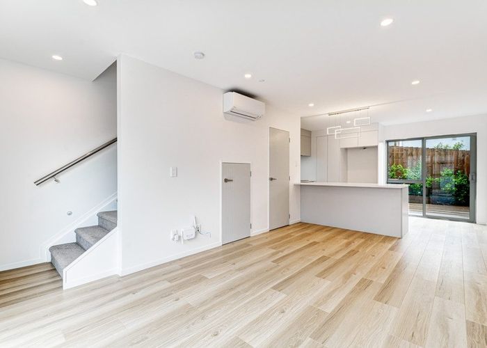  at 19B & E Chislehurst Street, Henderson, Waitakere City, Auckland