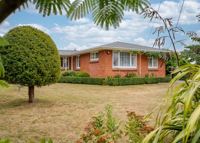  at 8 New York Street, Martinborough