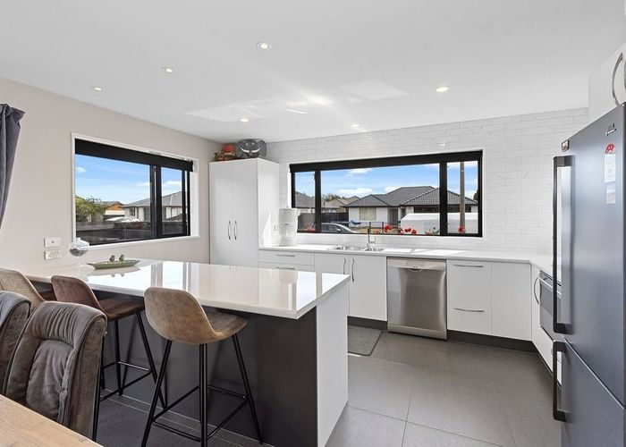  at 8 Brightstone Crescent, Aranui, Christchurch
