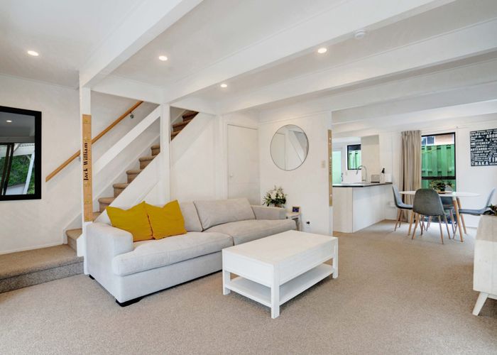  at 2/5 Eugen Place, Bayview, North Shore City, Auckland