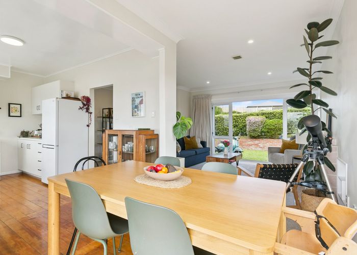  at 73 View Road, Houghton Bay, Wellington