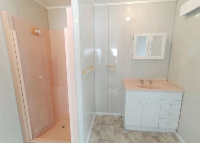  at 4A Clunie Place, Highland Park, Manukau City, Auckland