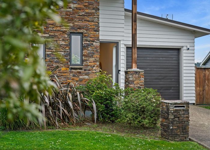 at 18 Ara Kakara Avenue, Huapai, Rodney, Auckland