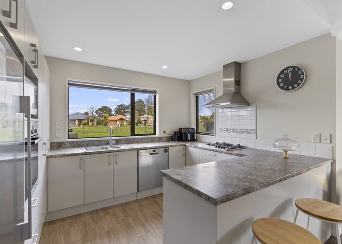  at 11 Lassiter Green, Northwood , Christchurch City, Canterbury