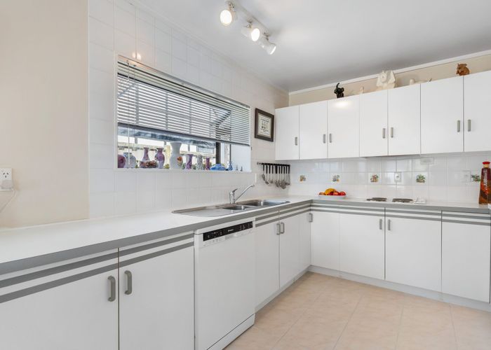  at 175 Carnoustie Drive, Wattle Downs, Manukau City, Auckland