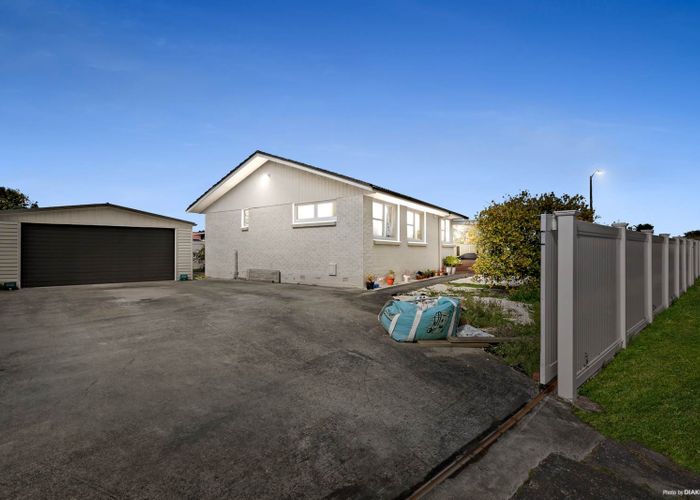  at 54 Bader Drive, Mangere, Auckland