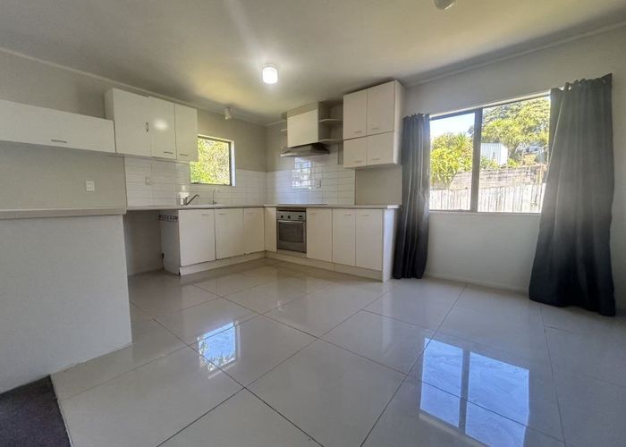  at 1/21 Lowtherhurst Road, Massey, Waitakere City, Auckland