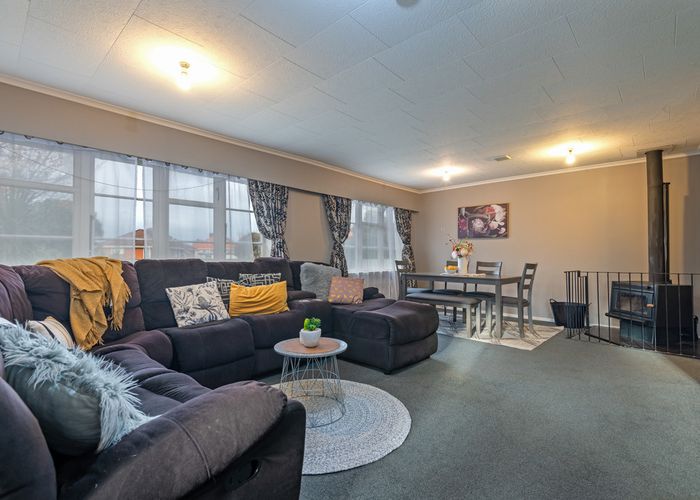  at 4 Hinton Place, Roslyn, Palmerston North