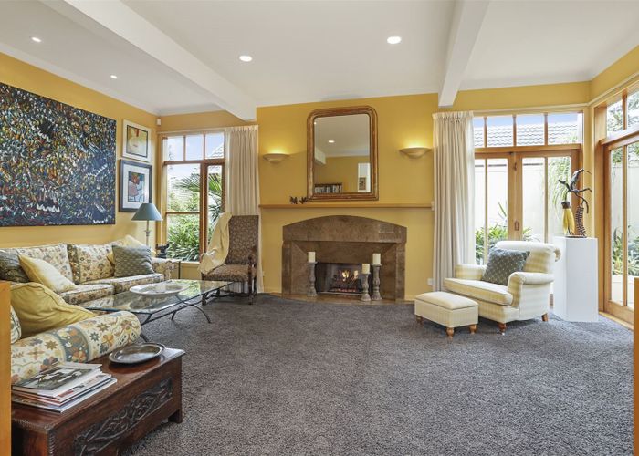  at 15A Sylvan Park Avenue, Milford, North Shore City, Auckland